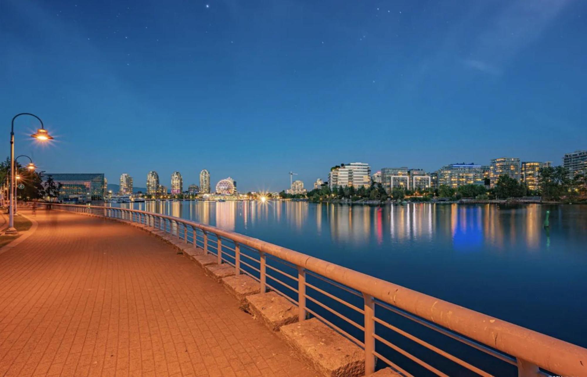 Best Location Downtown Chic Suites Vancouver Exterior foto